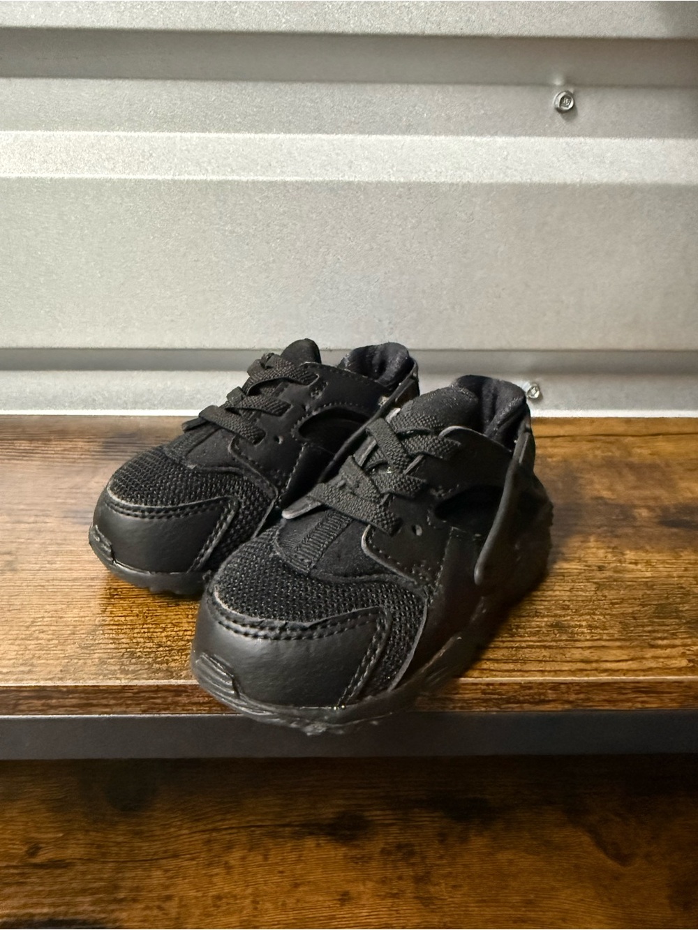 TD Nike Huarache Run Low Triple Black 704950-016 Toddler Size 6C